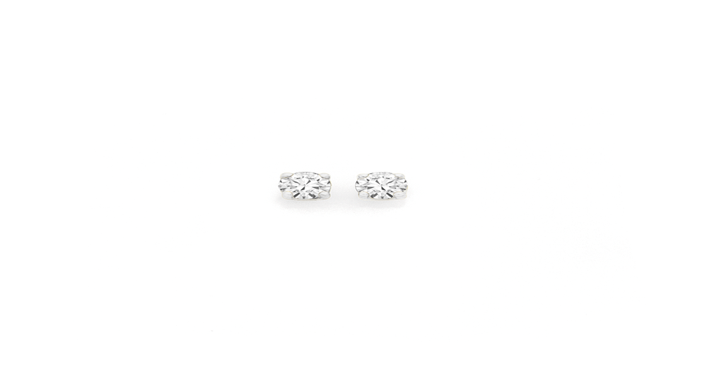 'Nine' White Diamond Stud